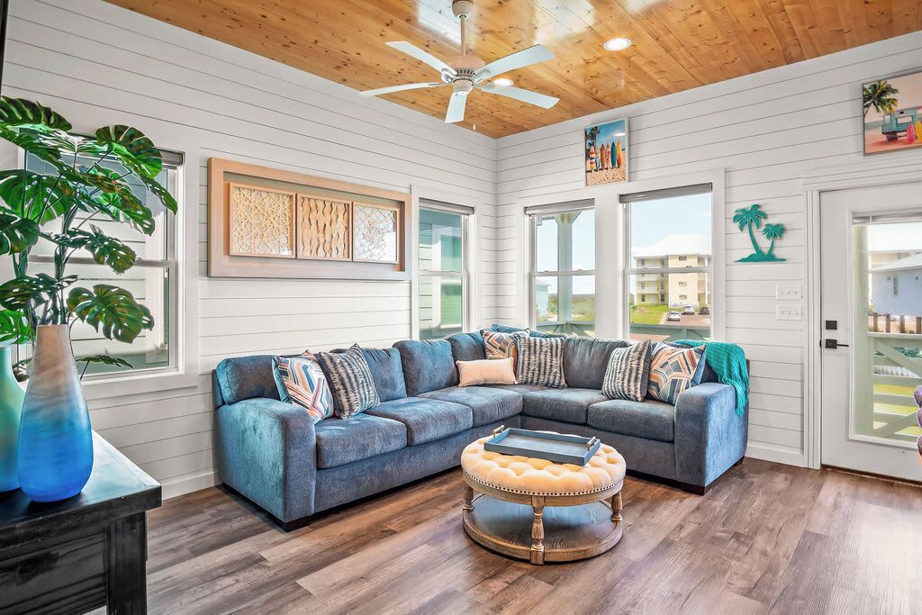 Televisión, reproductor de DVD, oficina