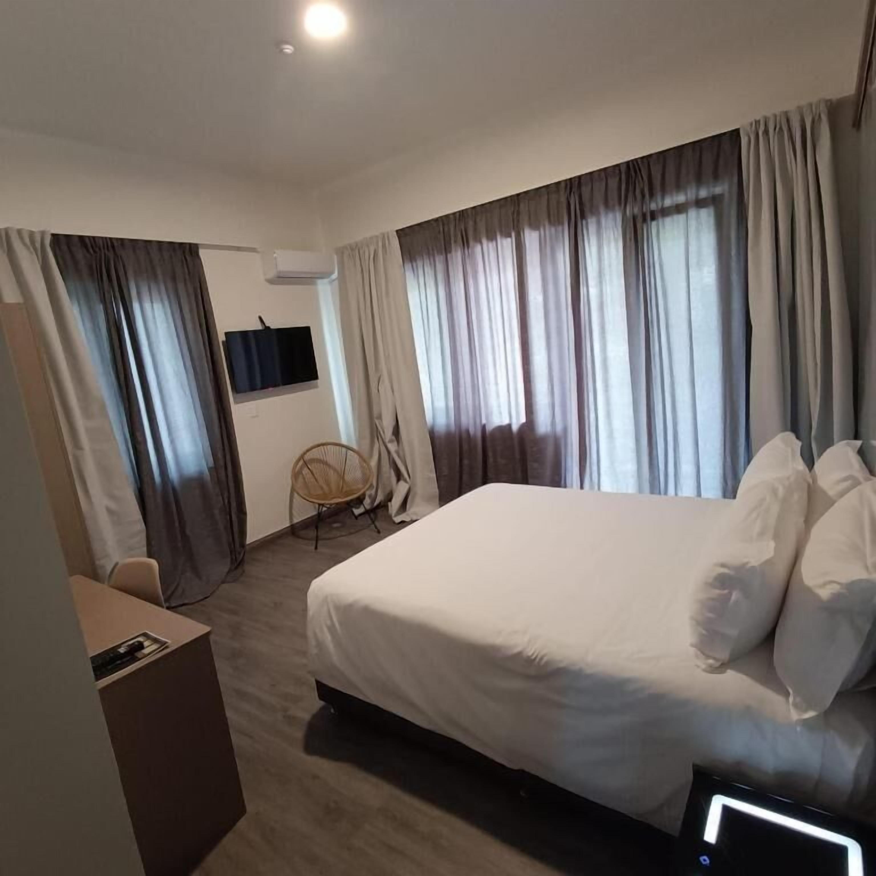 Photo - Celia Residence