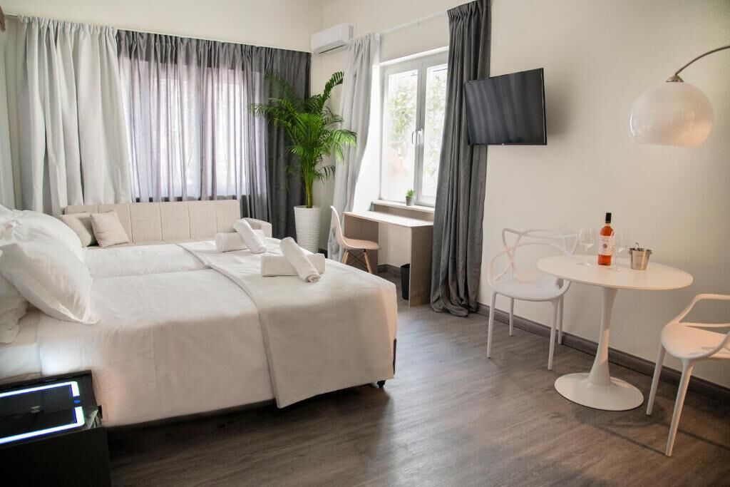 Photo - Celia Residence