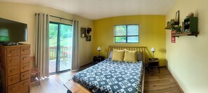 3 chambres, fer et planche à repasser, Wi-Fi, draps fournis