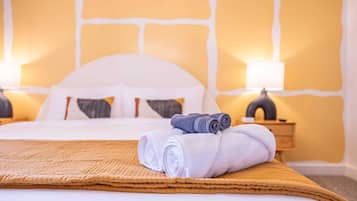 5 Schlafzimmer, Schreibtisch, Bügeleisen/Bügelbrett, Reisekinderbett