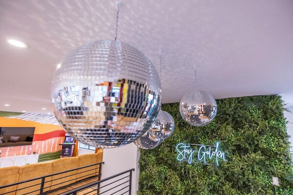 Interior - Movie Theater | Mini Golf | 2 King Beds | Hot Tub (Westminster)