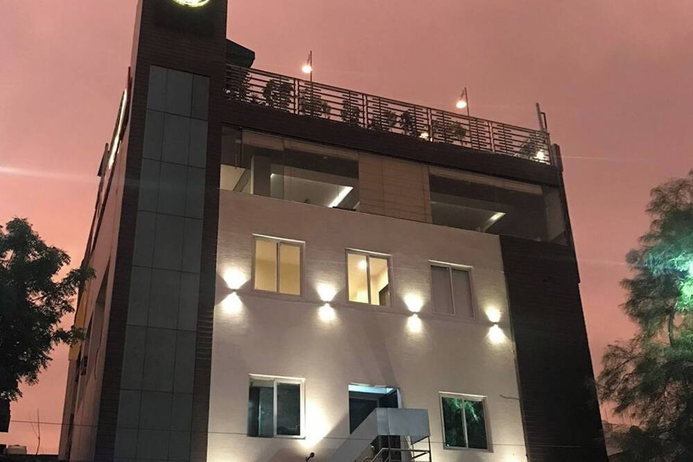 Hotel Rang Mahal Near Jaipur International Airport