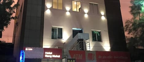 Fachada da propriedade