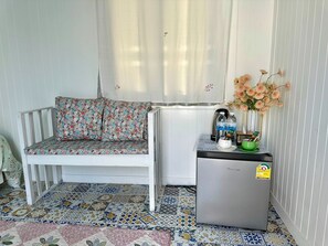 Habitació amb dos llits individuals superior | Escriptori, wifi gratuïta i roba de llit
