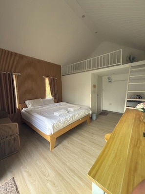 Superior Bungalow | Desk, free WiFi, bed sheets - Peang Tara Cafe & Resort (Nong Khai)