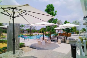 Outdoor pool - Khao Chi Chan Resort (Sattahip)