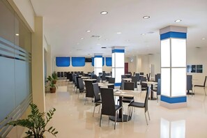 Restaurant - D'Merlion Hotel (Batam)