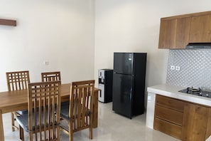 Villa, 2 Bedrooms | Private kitchen