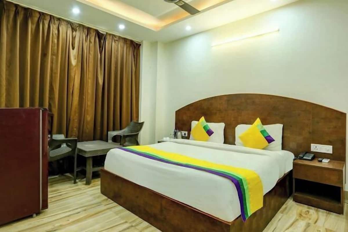 Desk, blackout drapes, rollaway beds (surcharge), WiFi (free)