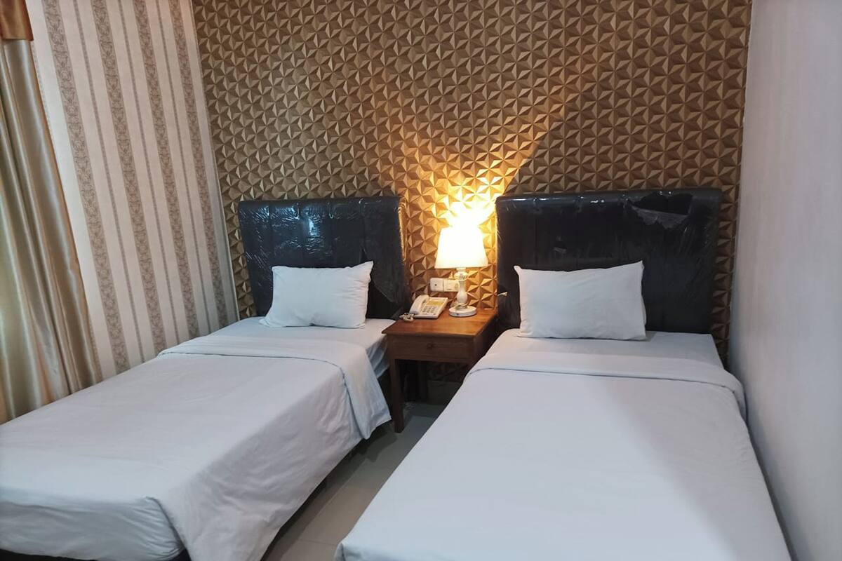 Superior Twin Room | Minibar, desk, blackout curtains, free WiFi