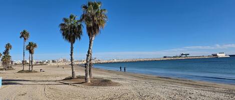 Solsenger og strandhåndklær