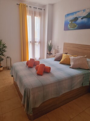 2 bedrooms, iron/ironing board, travel cot, free WiFi