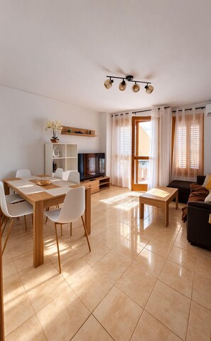 Unclassified image, 4 of 28, button