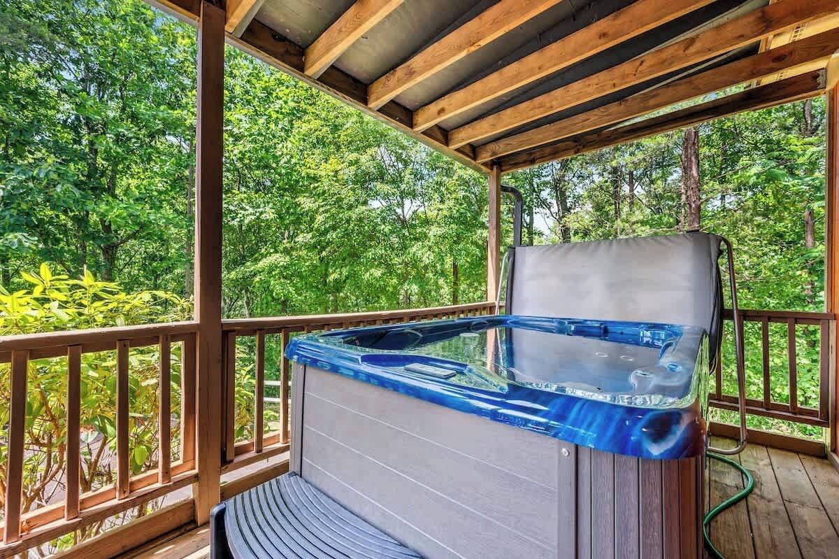 Bañera de hidromasaje al aire libre