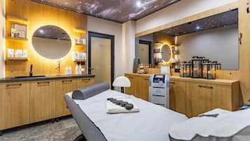 Sauna, steam room, aromatherapy, hot stone massages