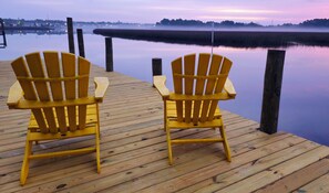 Relaxing dick views - Deepwater Lighted Dock • Sunrise Views • Boat and Trailer Parking • Sleeps 6  (Carrabelle)
