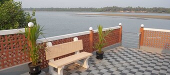 Reunion Ocean Tides- Room 222- Beach Cottages