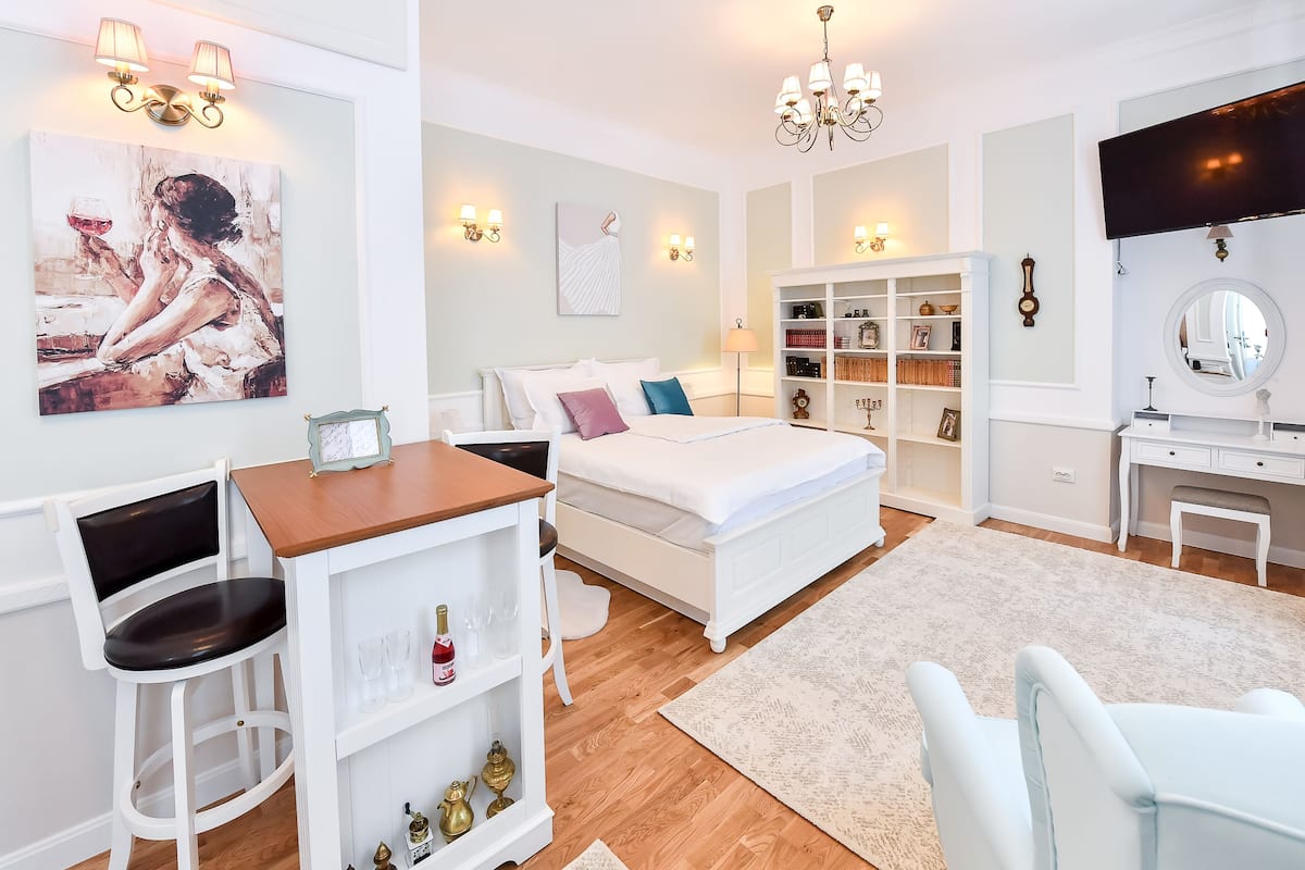 Superior studio | Dineren in de kamer
