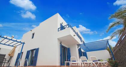 Casa Maria del Mar 2 Minutes From Supermarkets & 10 Minutes From Marina Rubicón