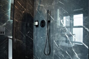 Bathroom - Cae Mor Hotel (Llandudno)