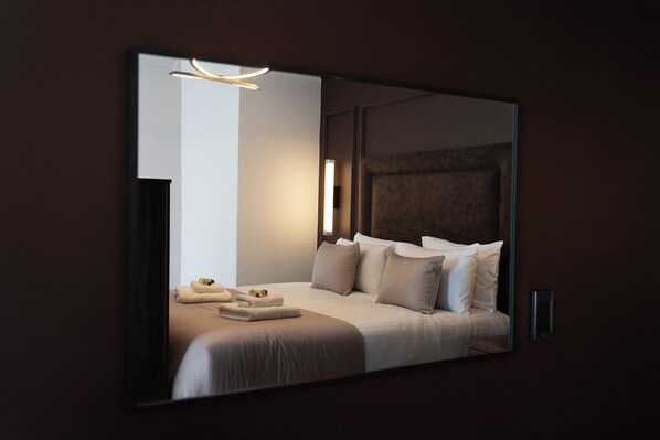 Habitación familiar | Ropa de cama de alta calidad y caja de seguridad en la habitación