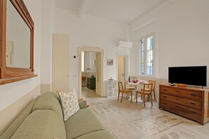 Family Apartment, Multiple Bedrooms (Beach & Relax - Private Parking) | Living area - Beach & Relax - Private Parking (Alassio)