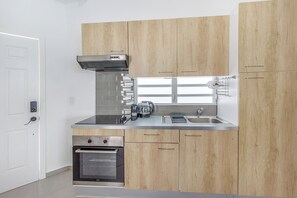 Fridge, microwave, oven, stovetop - New! Apartment with swimming pool and ocean view #2 (Pelican key)