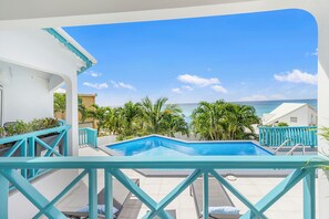 Outdoor pool - New! Apartment with swimming pool and ocean view #2 (Pelican key)