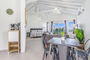 Smart TV - New! Apartment with swimming pool and ocean view #2 (Pelican key)