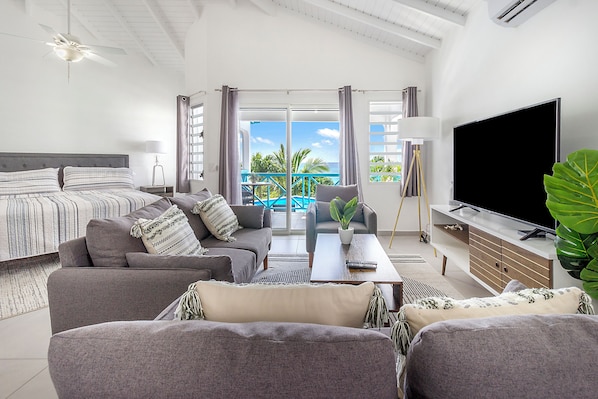 Smart TV - New! Apartment with swimming pool and ocean view #2 (Pelican key)