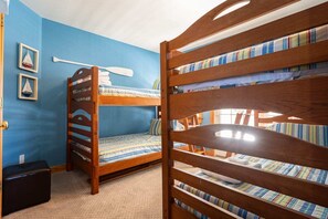 6 Schlafzimmer, Bügeleisen/Bügelbrett, WLAN, Bettwäsche