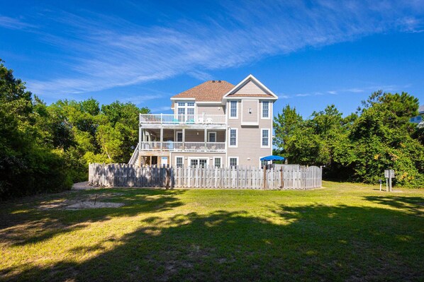 Exterior - Steps to Beach, Private Pool, Spa & Spacious Yard (Corolla)