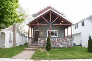 Exterior - Fieldstone Manor Estate (Frankfort)