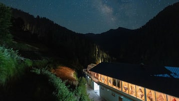 Fachada del alojamiento - Noche
