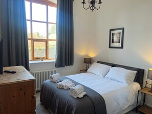 1 bedroom, iron/ironing board, free WiFi, bed sheets - Barnstaple - Apartment- Sleeps 2 - Parking (Barnstaple)