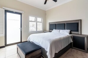 Villa, 6 Schlafzimmer, Raucher, Balkon | 6 Schlafzimmer