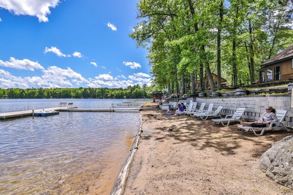 Property grounds - Estrold's Resort Sno-Drift (St.Germain)