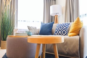 Superior Apartment, Pool View | Living area