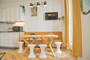 Dining - Fully Renovated Historic Apt in Heart Mouffetard 5th (Paris)