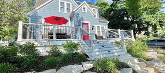 Walk to Downtown Restaurants, Cozy Stay, Grand Porch, Bike on the river trails!