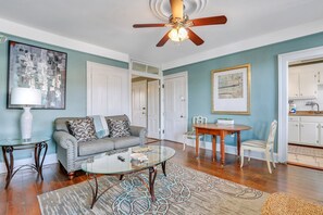 Smart TV - Soaring Views, Historic Charm, Steps from Forsyth Park by Lucky Savannah (Savannah)