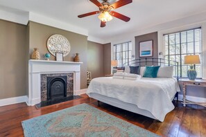 1 室のベッドルーム、デスク、アイロン / アイロン台、WiFi (無料)