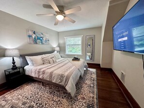 3 habitaciones, escritorio, tabla de planchar con plancha y wifi gratis