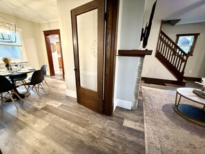 Dining - Prime location 3 bed 1.5 bath (Pittsburgh)