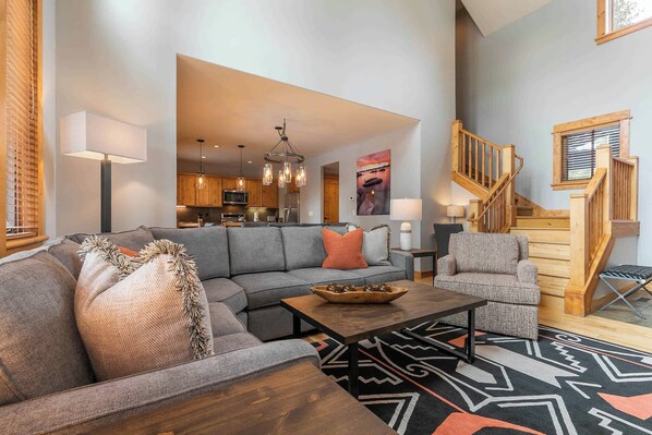 TV, fireplace, books, stereo