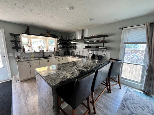 Great for families or corporate travelers.