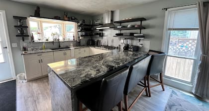 Great for families or corporate travelers.