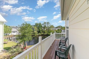 Terrace/patio - 242 Georges Bay Road (Whole) located in Bermuda Bay. (Murrells Inlet)