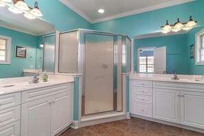 Shower, hair dryer - 242 Georges Bay Road (Whole) located in Bermuda Bay. (Murrells Inlet)